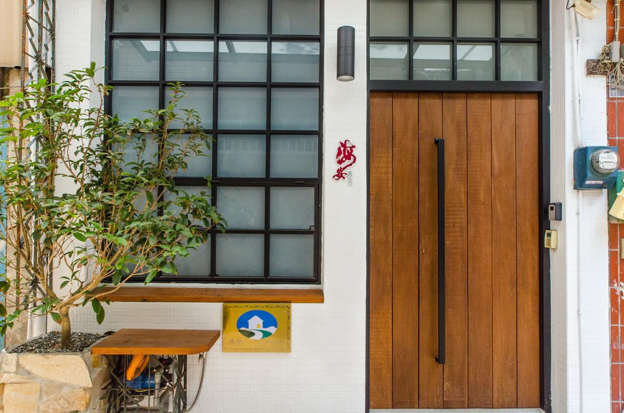 Haian Corner Homestay ไถหนาน ภายนอก รูปภาพ